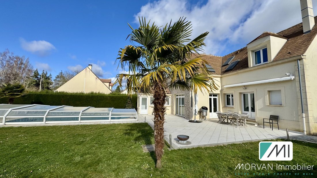 House in Les Essarts-le-Roi, Ile-de-France, France 2 - 17709892
