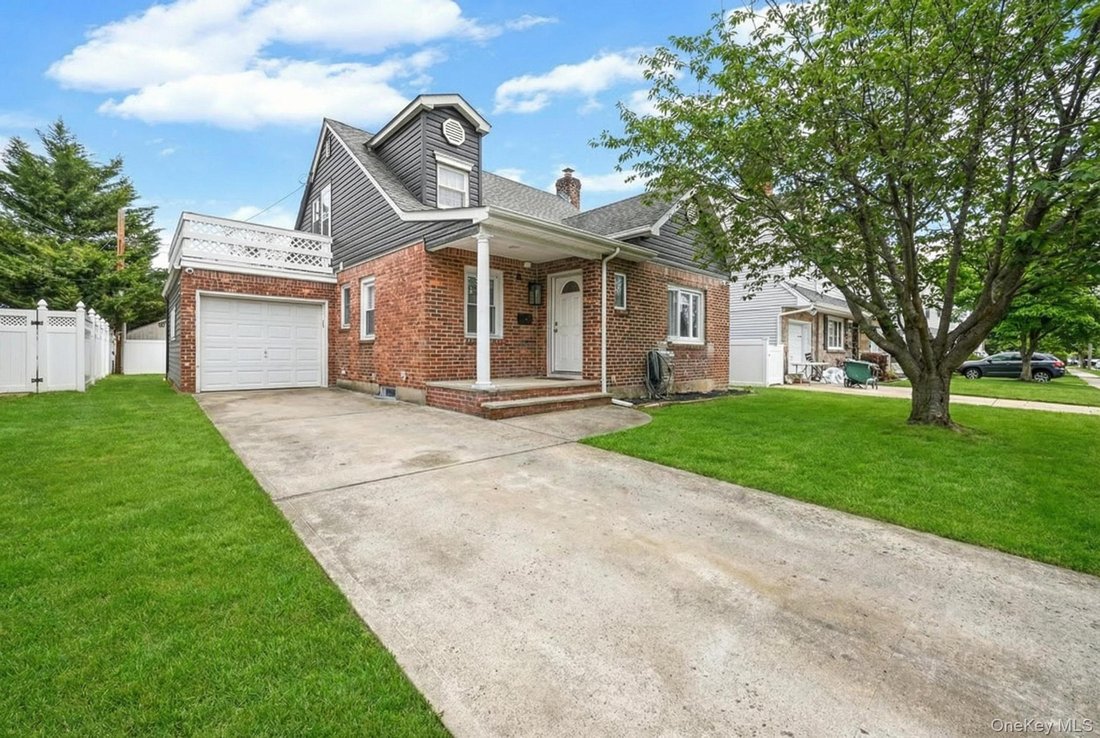 House in New Hyde Park, New York, United States 1 - 17713106