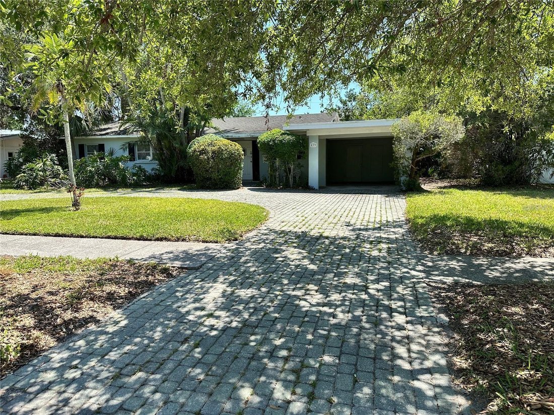 House in St. Petersburg, Florida, United States 1 - 17705073