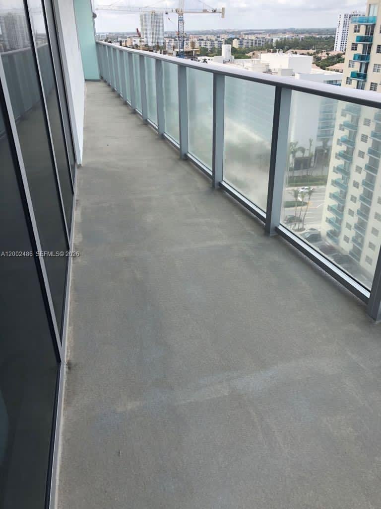Condo in Hallandale Beach, Florida, United States 4 - 17705555