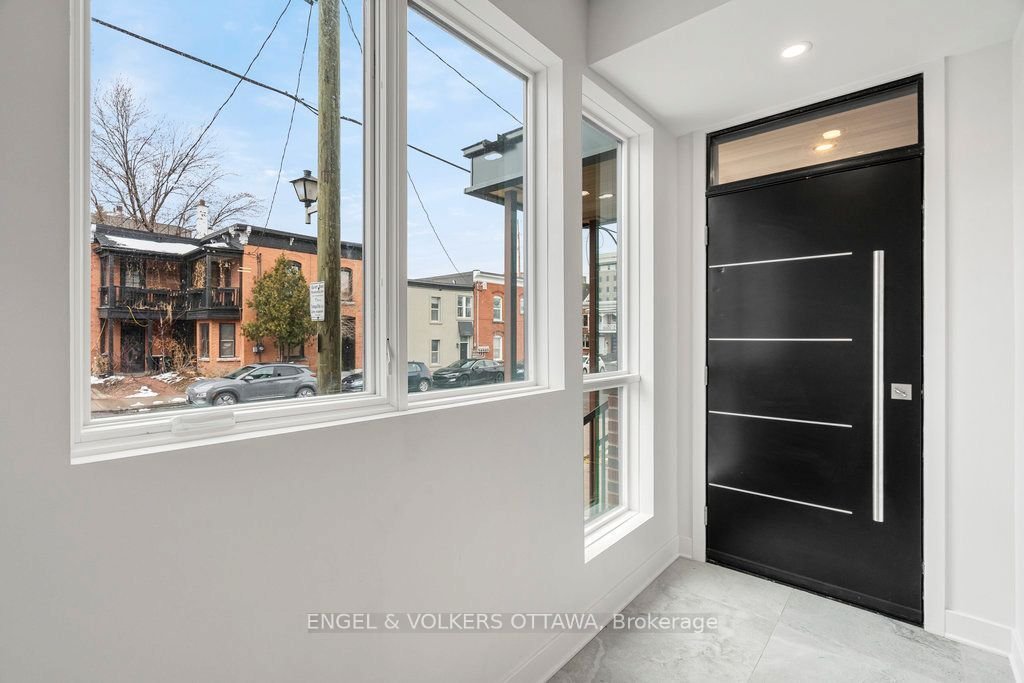 Townhouse in Ottawa, Ontario, Canada 4 - 17708085
