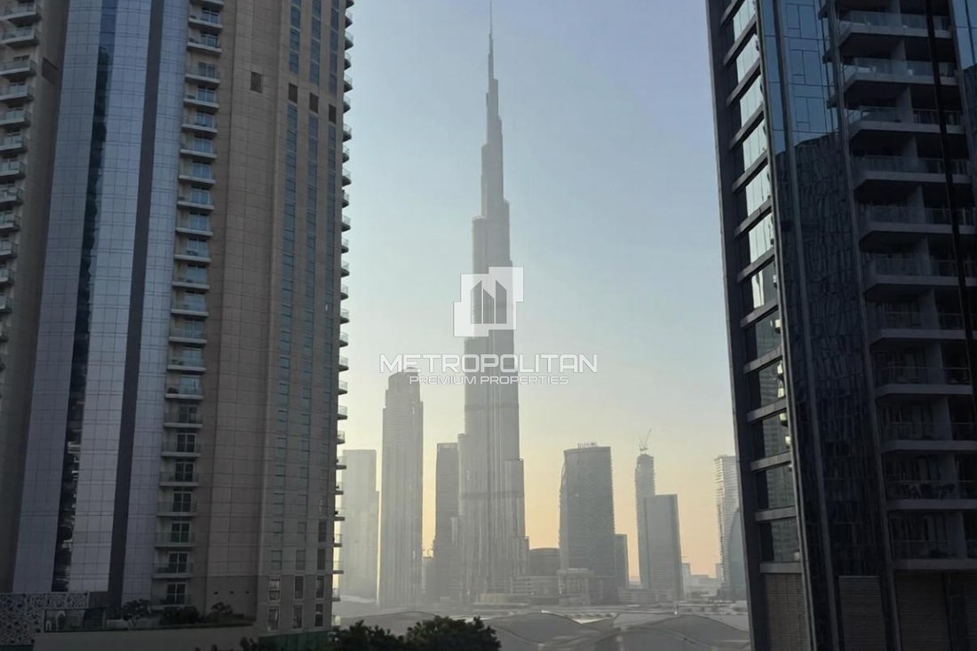 Apartment in Downtown Dubai, Dubai, United Arab Emirates 2 - 16938239