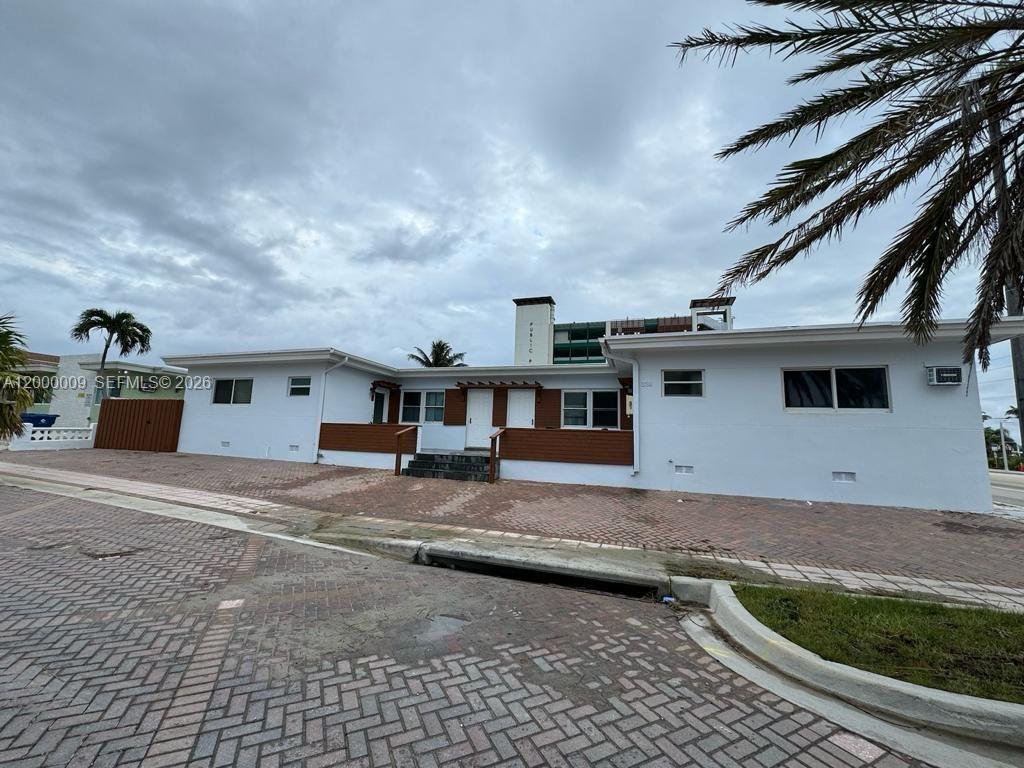 Hollywood, Florida, United States 1 - 17713982