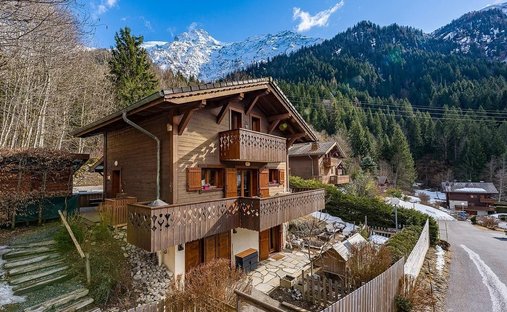 Chalet in Les Houches, Auvergne-Rhône-Alpes, France 1