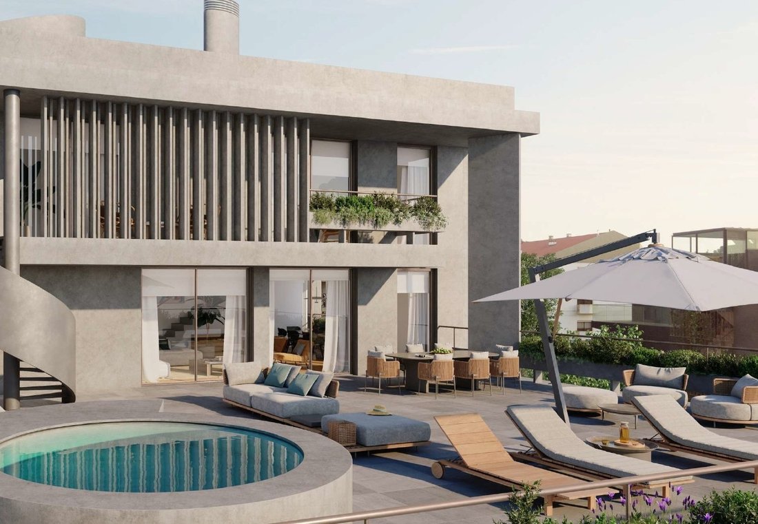 Apartment in Lordelo do Ouro e Massarelos, Porto District, Portugal 1 - 17708548