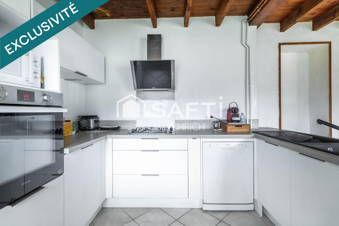House in Le Mesnil-Saint-Denis, Ile-de-France, France 5 - 17713503
