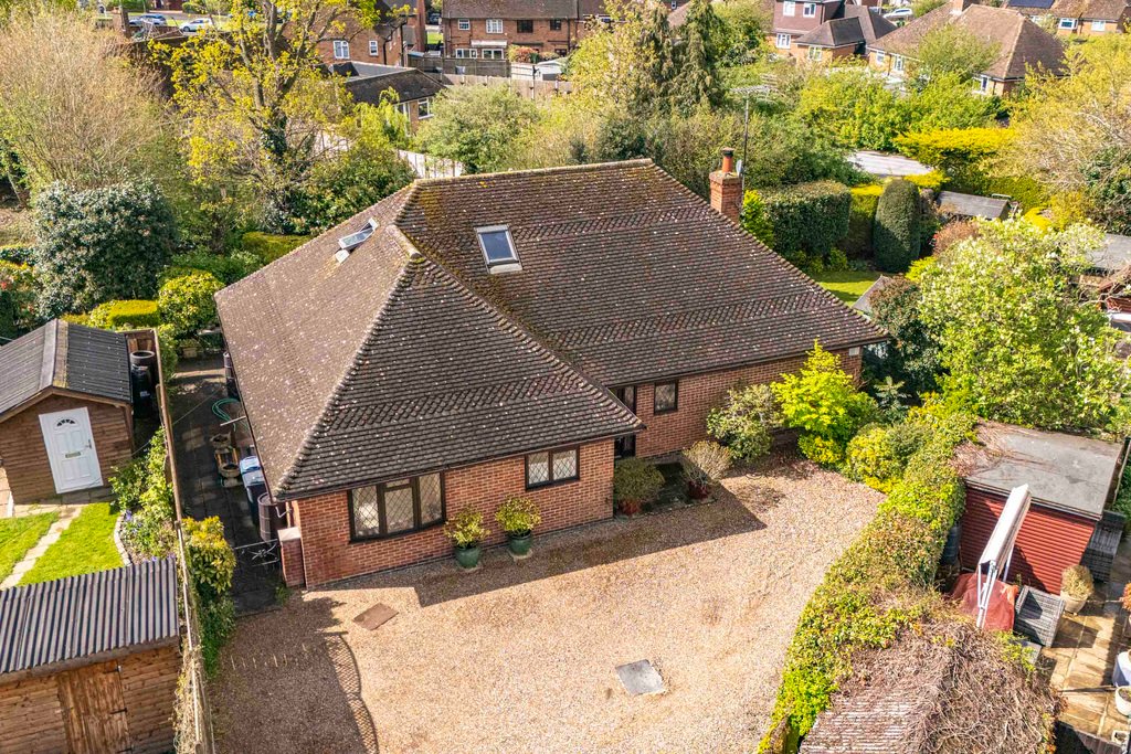 House in Bourne End, England 1 - 17704548