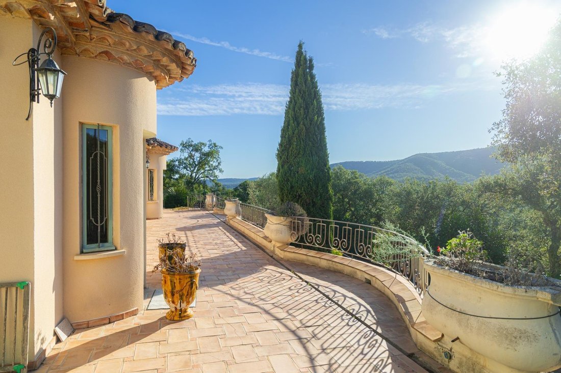 House in La Môle, Provence-Alpes-Côte d'Azur, France 3 - 17713580