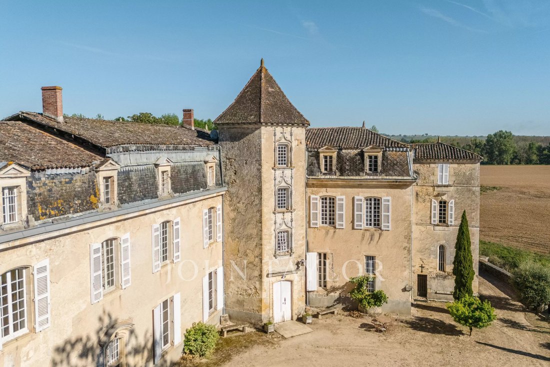 Castle in Exterieur, Langon, France 1 - 17708780