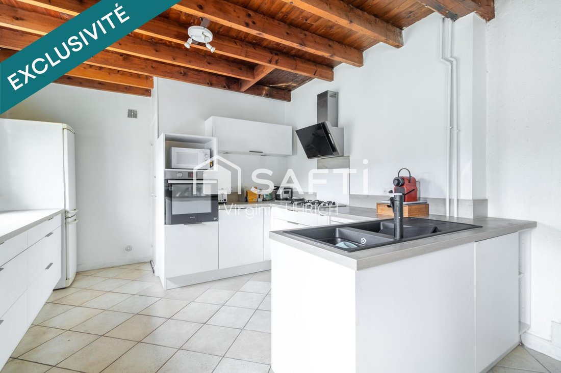 House in Le Mesnil-Saint-Denis, Ile-de-France, France 4 - 17713503