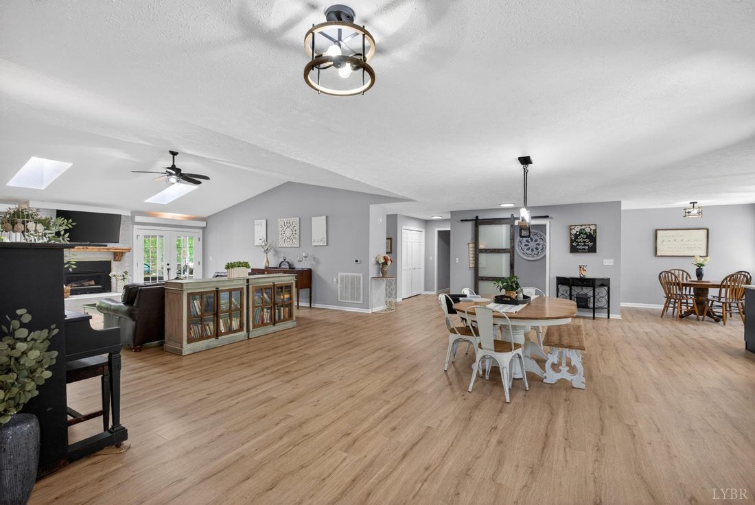 House in Bedford, Virginia, United States 4 - 17709003