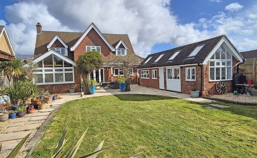 House in New Milton, England 1