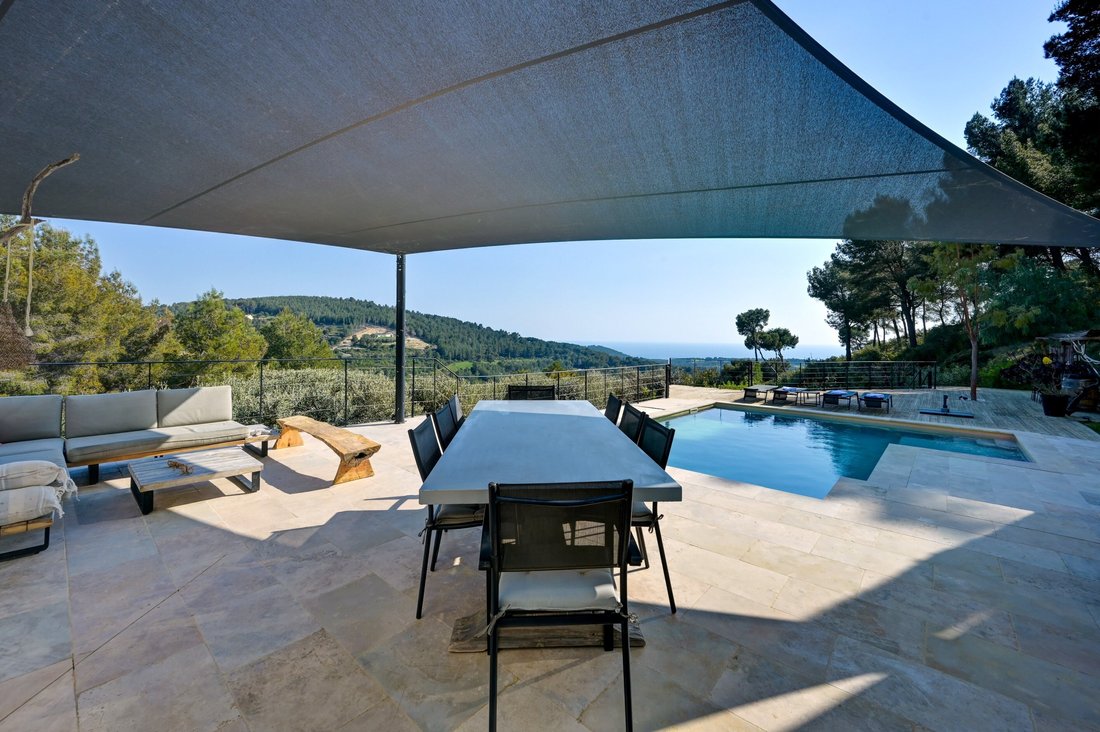 House in Saint-Cyr-sur-Mer, Provence-Alpes-Côte d'Azur, France 2 - 17708740