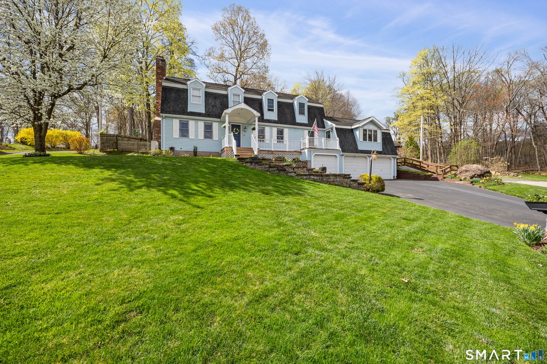 House in Wallingford, Connecticut, United States 4 - 17714515