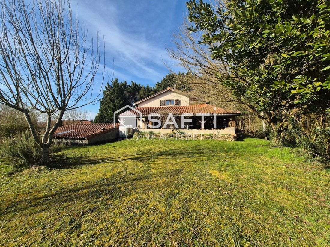 House in Faramans, Auvergne-Rhône-Alpes, France 1 - 17685221
