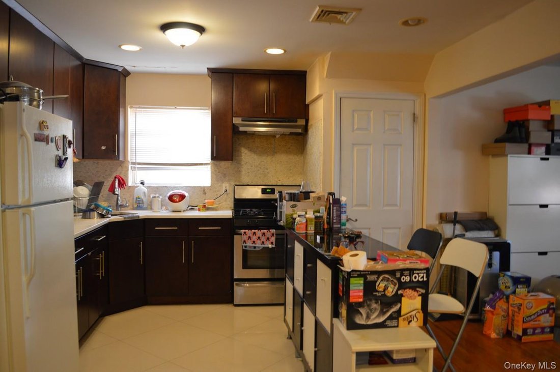 House in New York, New York, United States 4 - 17600786