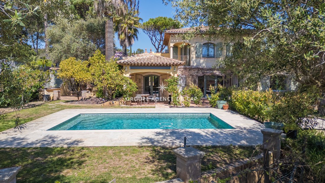 Villa in Le Dramont-Agay-Anthéor-Le Trayas, Saint-Raphaël, France 1 - 17708556