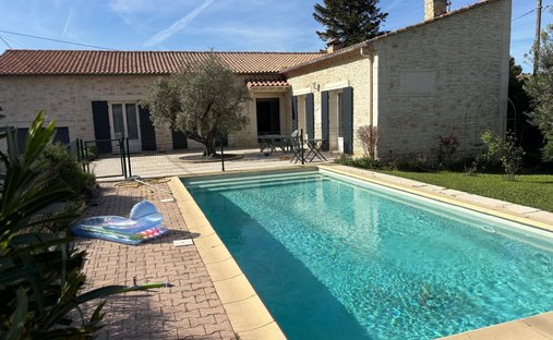 Haus in Loriol-du-Comtat, Provence-Alpes-Côte d'Azur, Frankreich 1