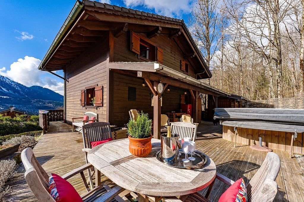 Chalet in Les Houches, Auvergne-Rhône-Alpes, France 4 - 17708772