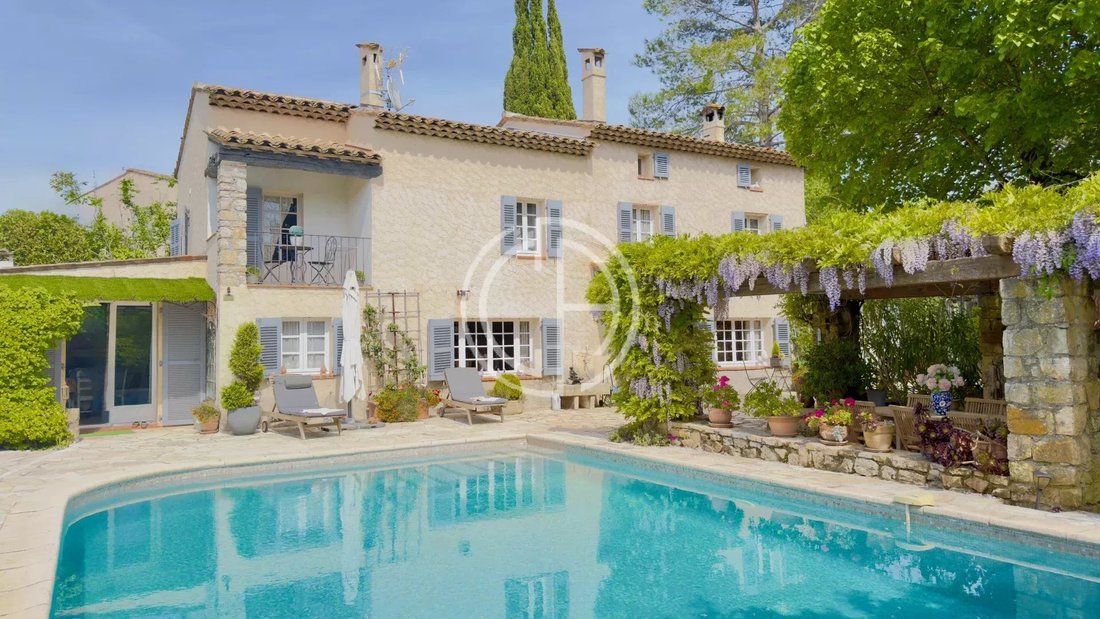 Villa in Mougins, Provence-Alpes-Côte d'Azur, France 1 - 17464837