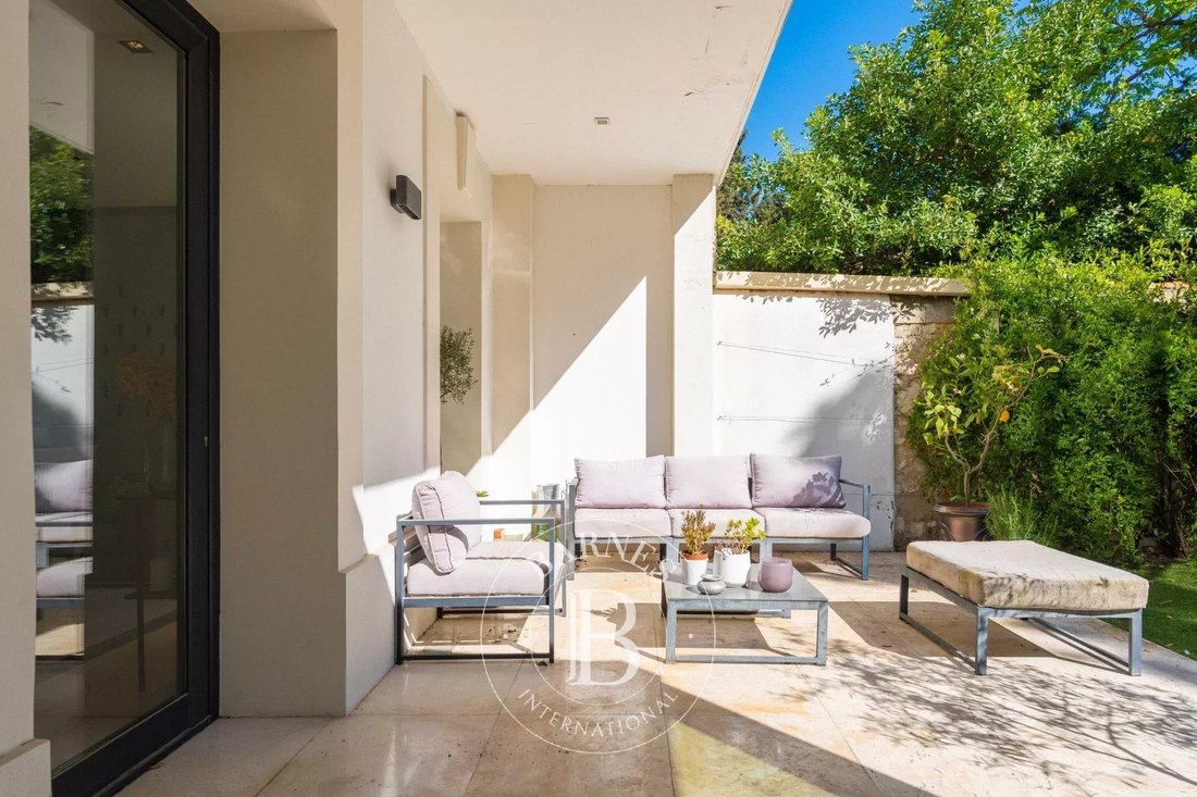 Apartment in Castellane, 6e Arrondissement, Marseille 3 - 17647023