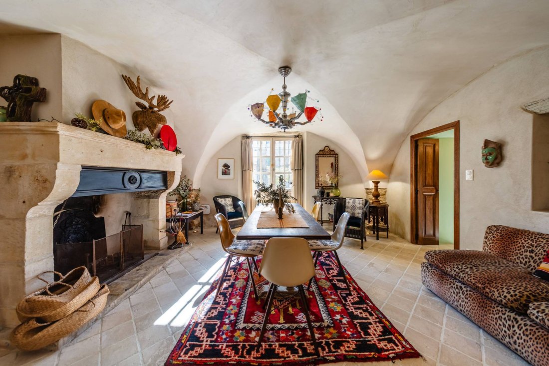 House in Cabrières-d'Avignon, Provence-Alpes-Côte d'Azur, France 4 - 17712672