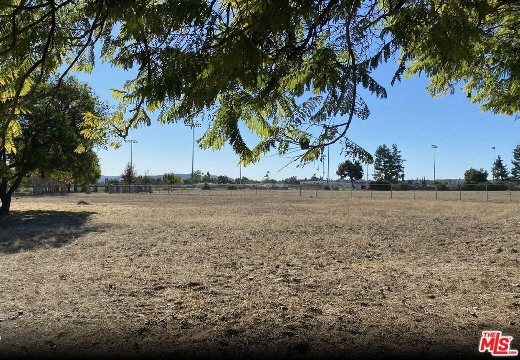 Land in Pomona, California, United States 5 - 17708935