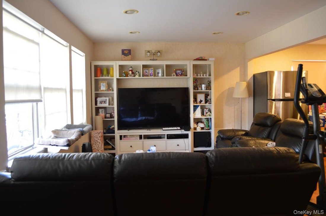 House in New York, New York, United States 2 - 17600786