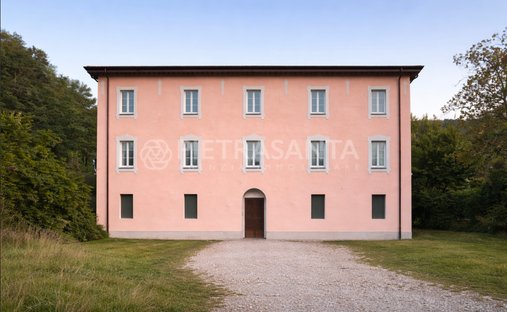 Villa in Camaiore, Tuscany, Italy 1
