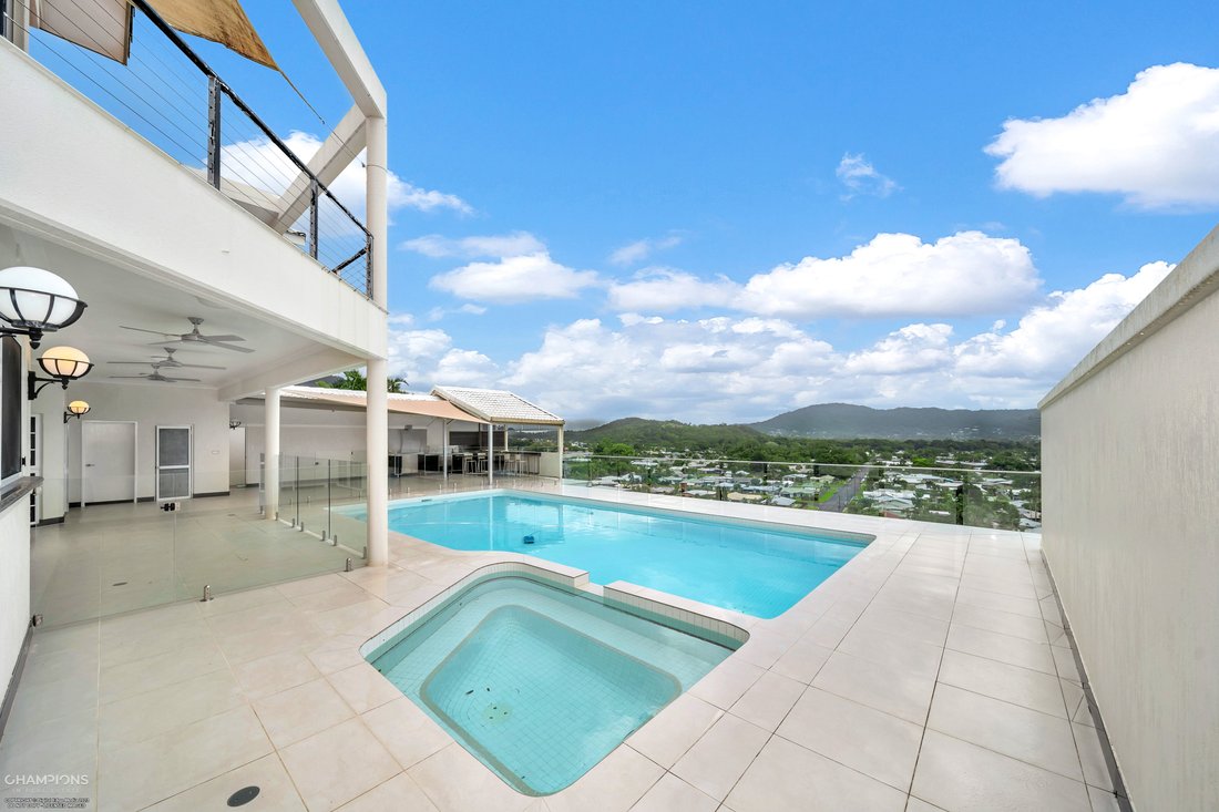 House in Mooroobool, Queensland, Australia 4 - 17718382