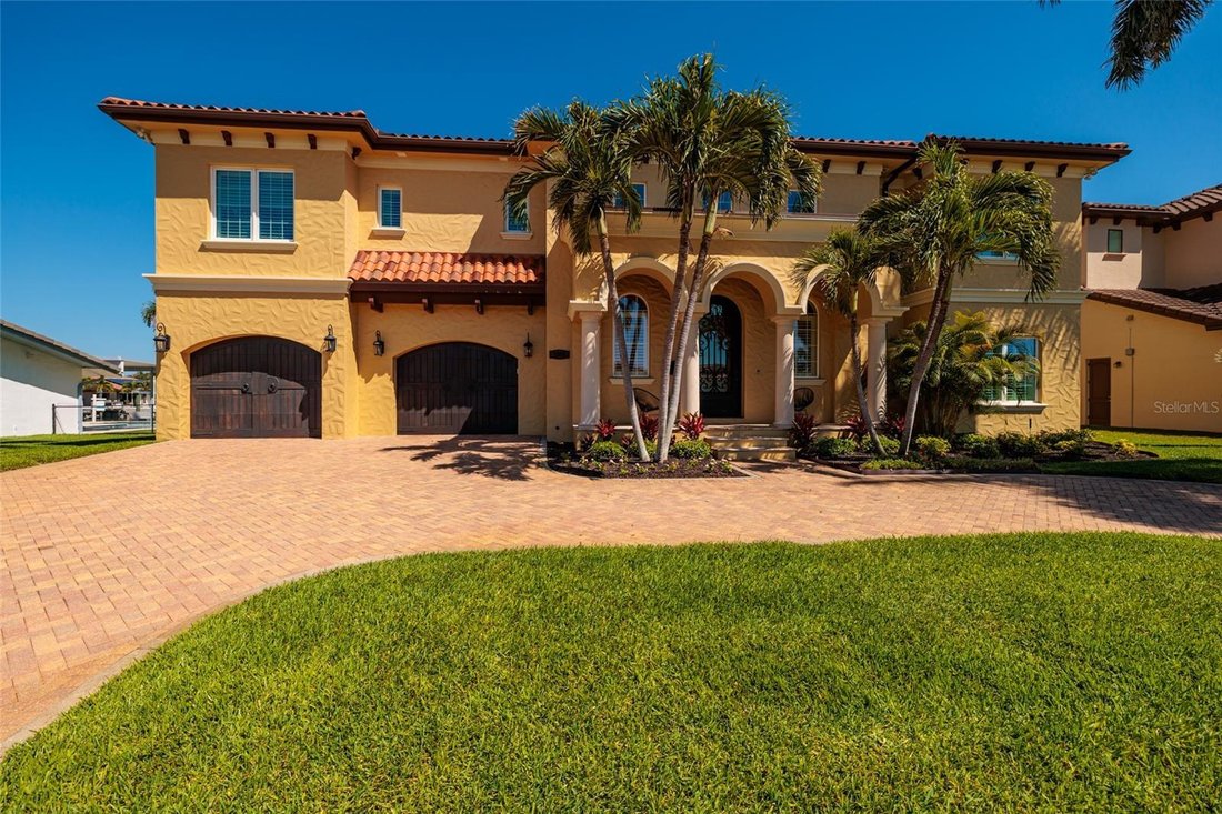 House in St. Petersburg, Florida, United States 1 - 17182341