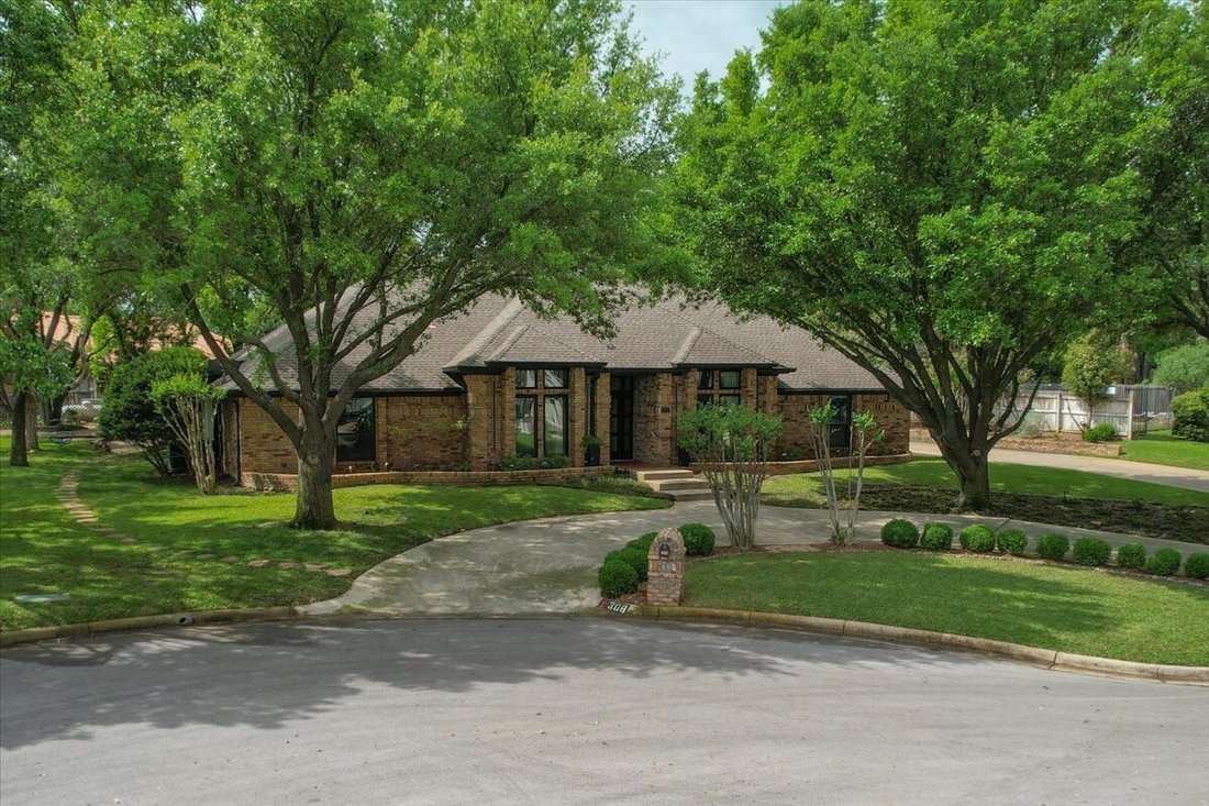 House in Azle, Texas, United States 1 - 17716372