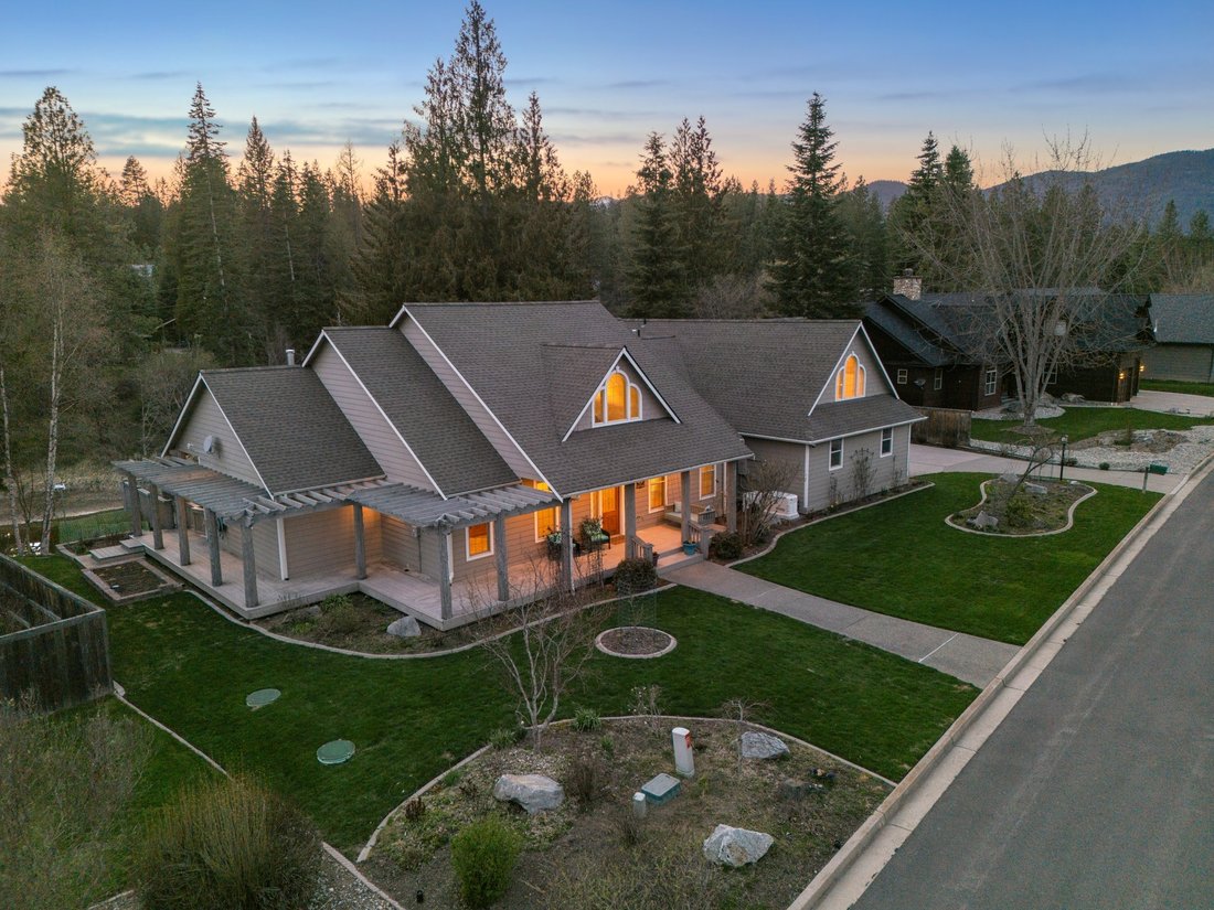 House in Sandpoint, Idaho, United States 1 - 17712733