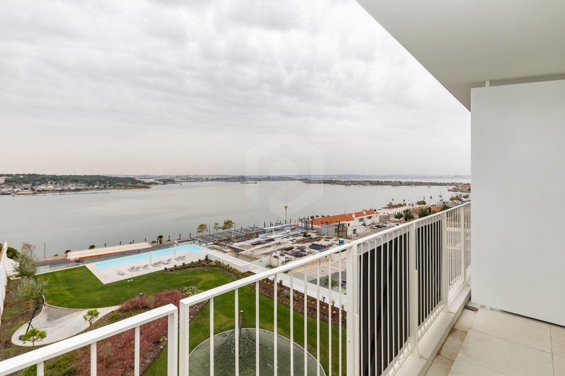 Apartment in Seixal, Arrentela e Aldeia de Paio Pires, Setubal, Portugal 1 - 17711195