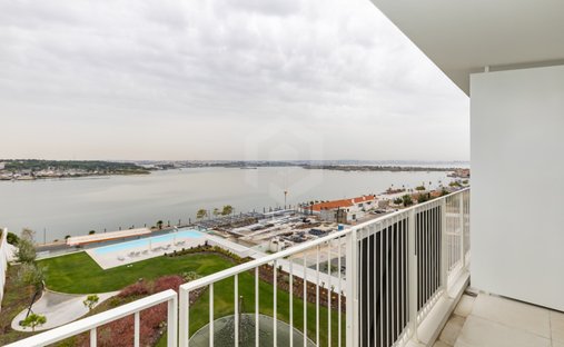 Apartment in Seixal, Arrentela e Aldeia de Paio Pires, Setubal, Portugal 1