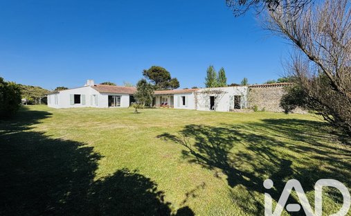 House in Les Portes-en-Ré, Nouvelle-Aquitaine, France 1