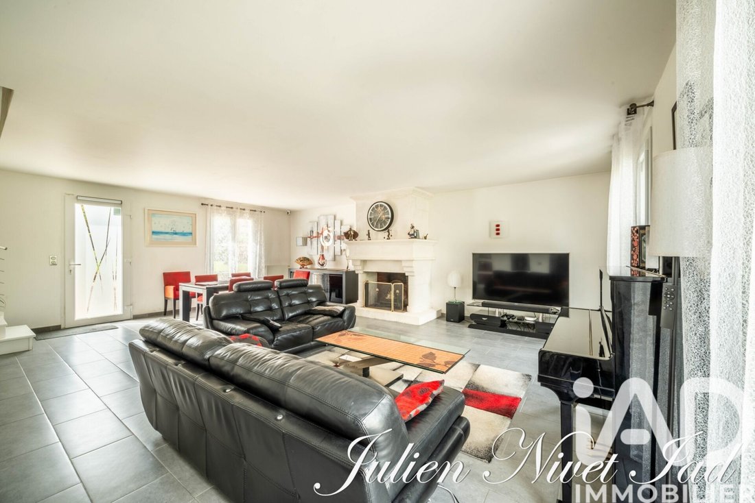 House in Guiry-en-Vexin, Ile-de-France, France 5 - 17714641