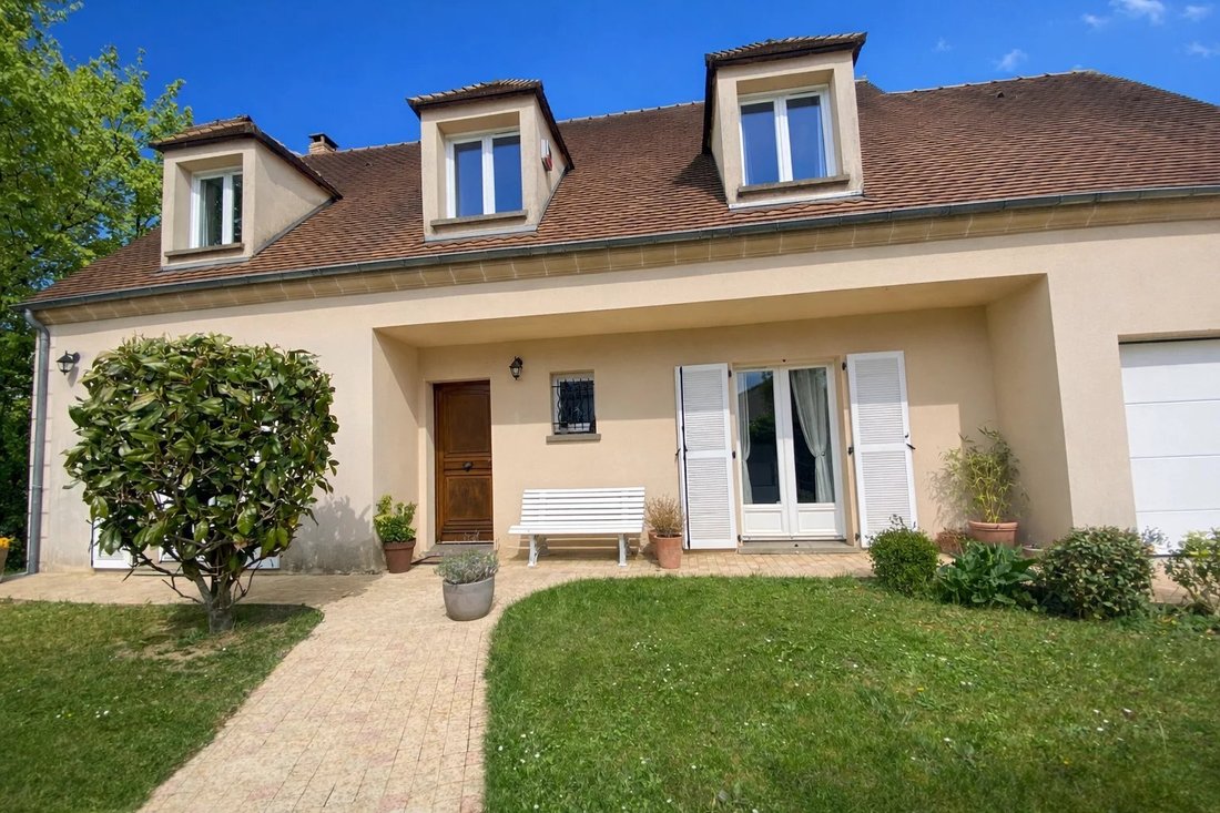 House in Champigny-sur-Marne, Ile-de-France, France 2 - 17714590