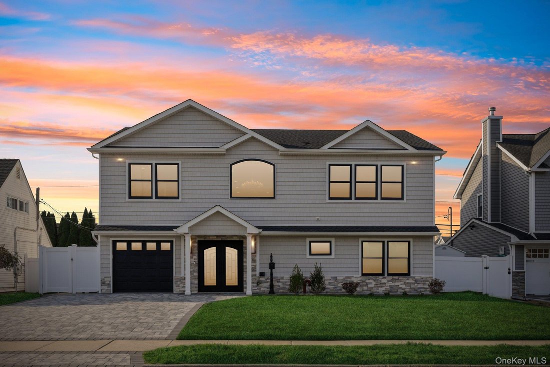 House in Wantagh, New York, United States 3 - 17712268
