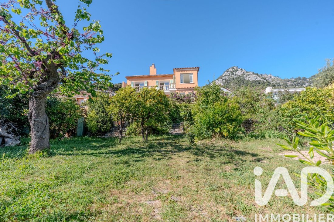 House in Trois Quartiers-Siblas, Toulon, France 2 - 17714814