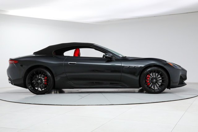 Cabriolet in Fort Lauderdale, FL, United States 4 - 17711026