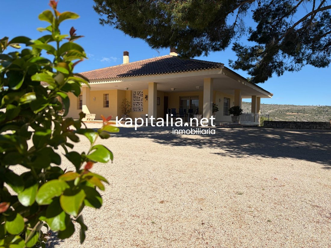 Villa in Ontinyent, Valencian Community, Spain 1 - 17714379