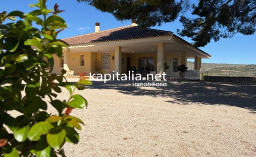 Villa in Ontinyent, Valencian Community, Spain 1