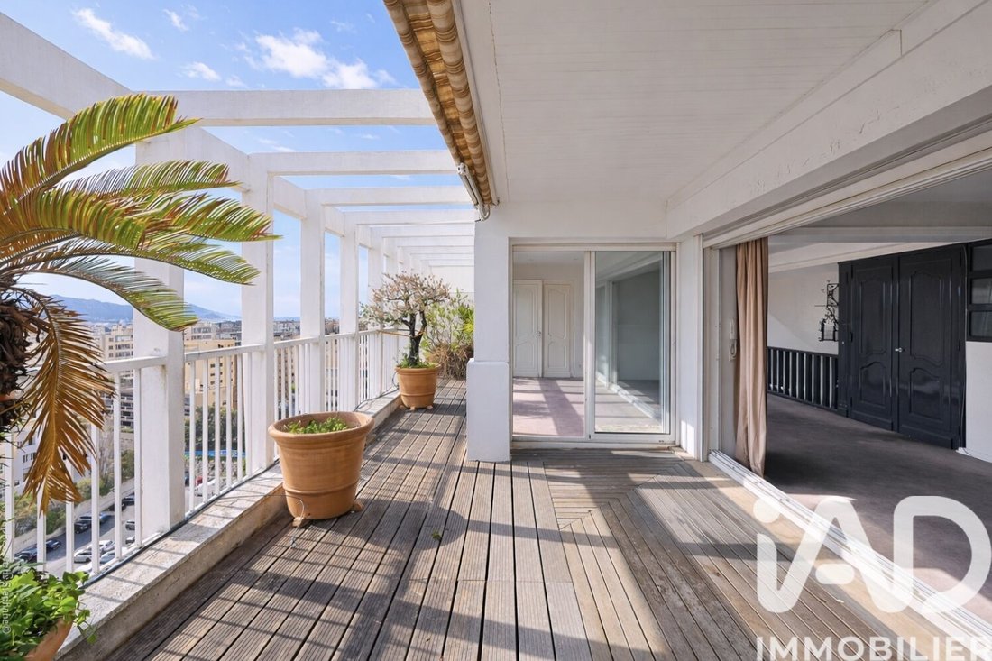 Apartment in Périer, 8e Arrondissement, Marseille 2 - 17714362