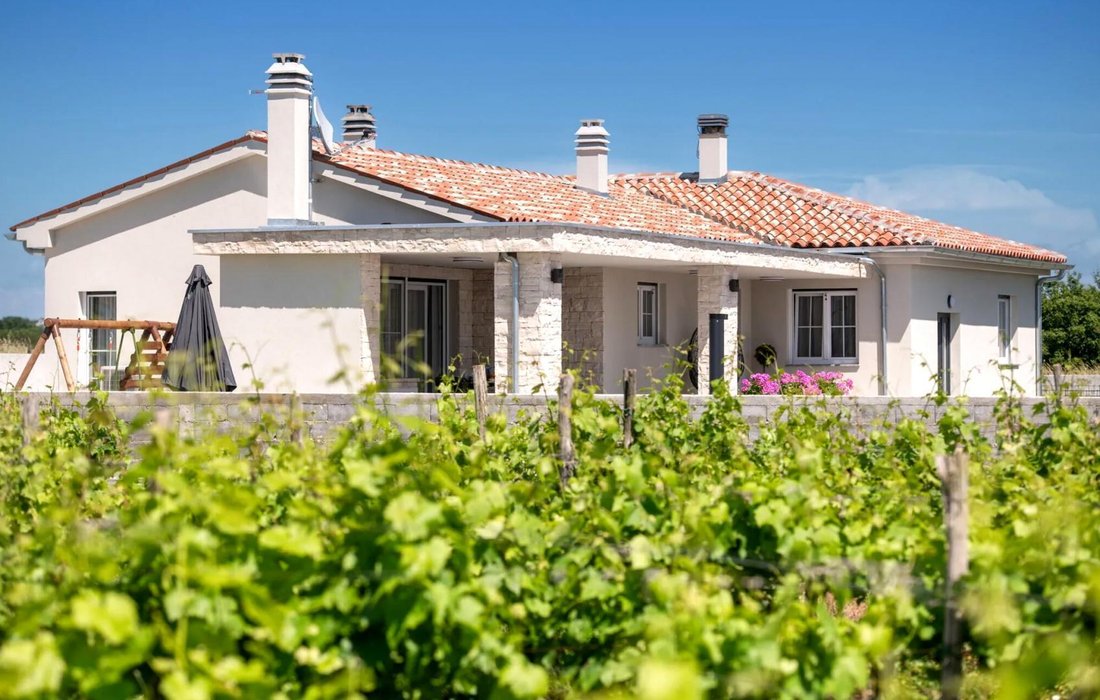 Villa in Marcana, Istria County, Croatia 1 - 17713104