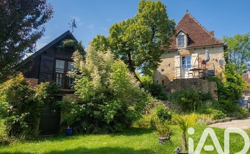 House in Cavagnac, Occitania, France 1