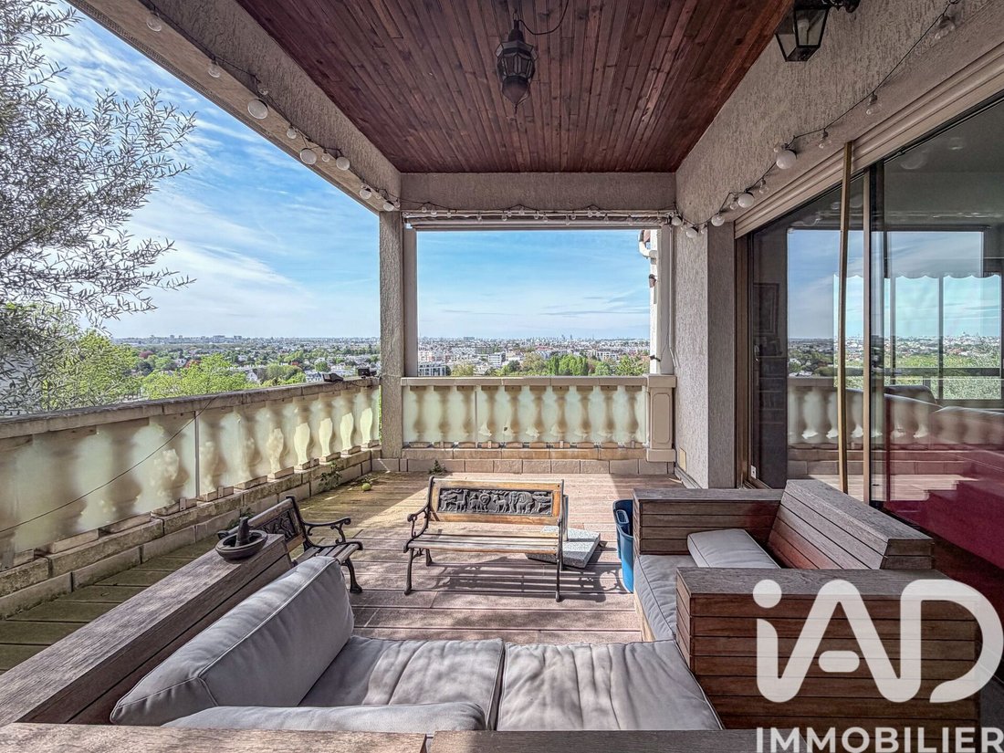 House in Chennevieres-sur-Marne, Ile-de-France, France 1 - 17713715