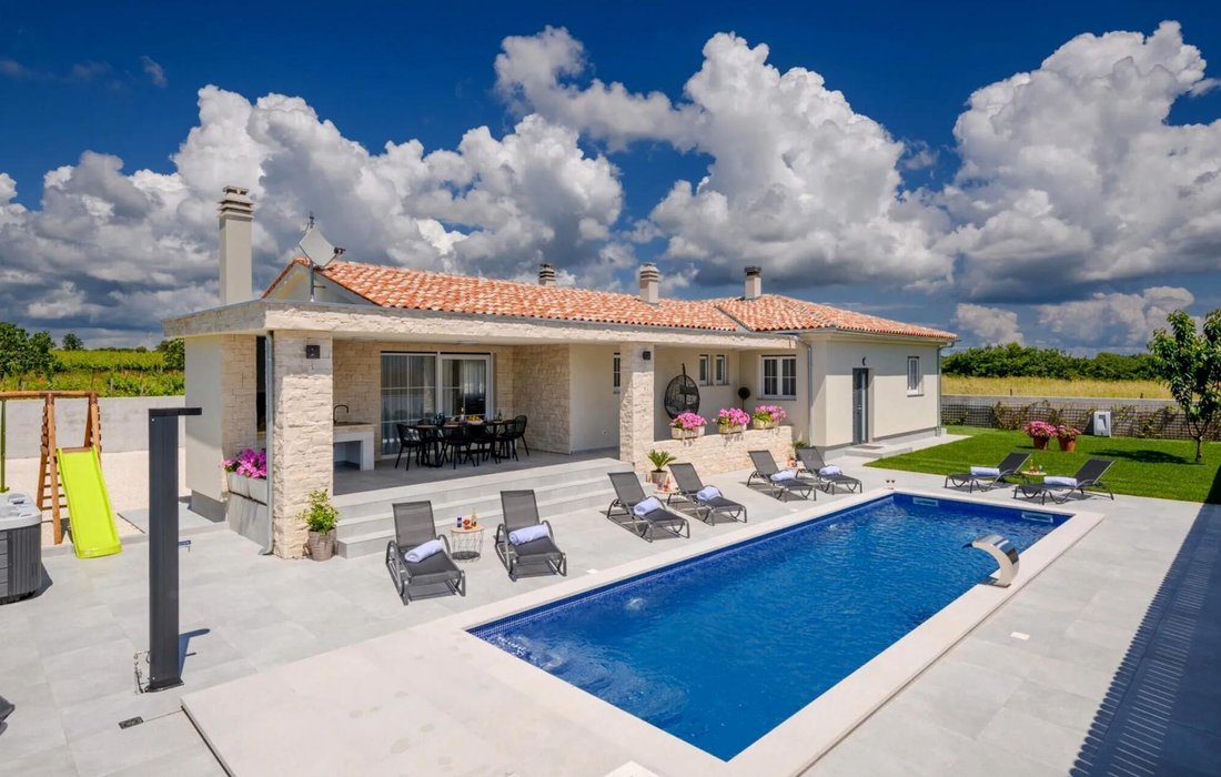 Villa in Marcana, Istria County, Croatia 2 - 17713104