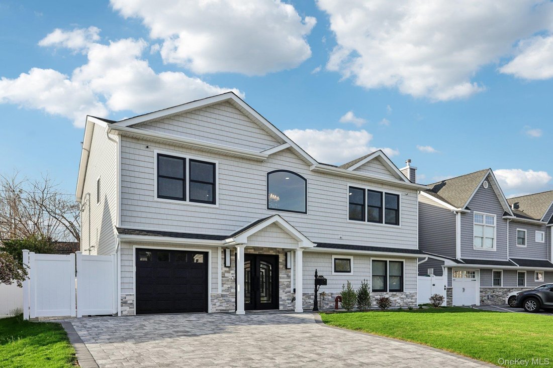 House in Wantagh, New York, United States 2 - 17712268