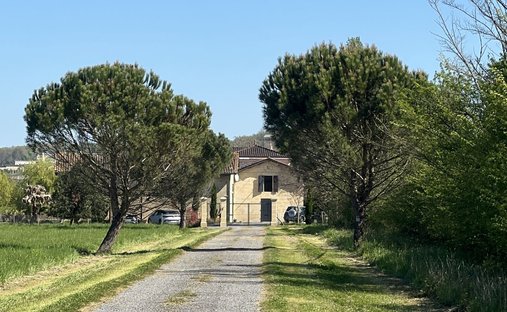 House in Izon, Nouvelle-Aquitaine, France 1